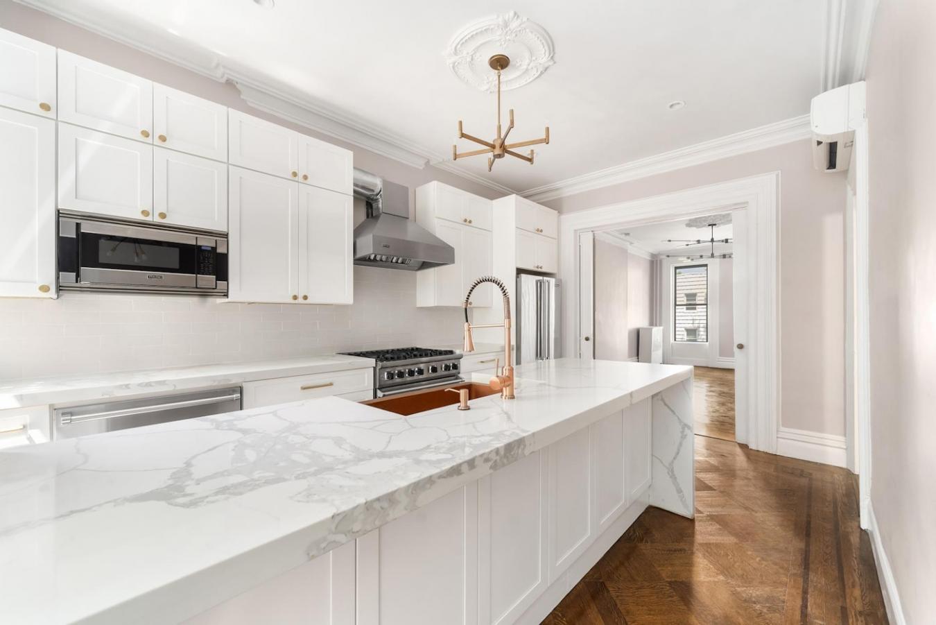 Williamsburg, North side, New York, 11211, United States, 4 Bedrooms Bedrooms, ,6 BathroomsBathrooms,Residential,For Sale,2049683