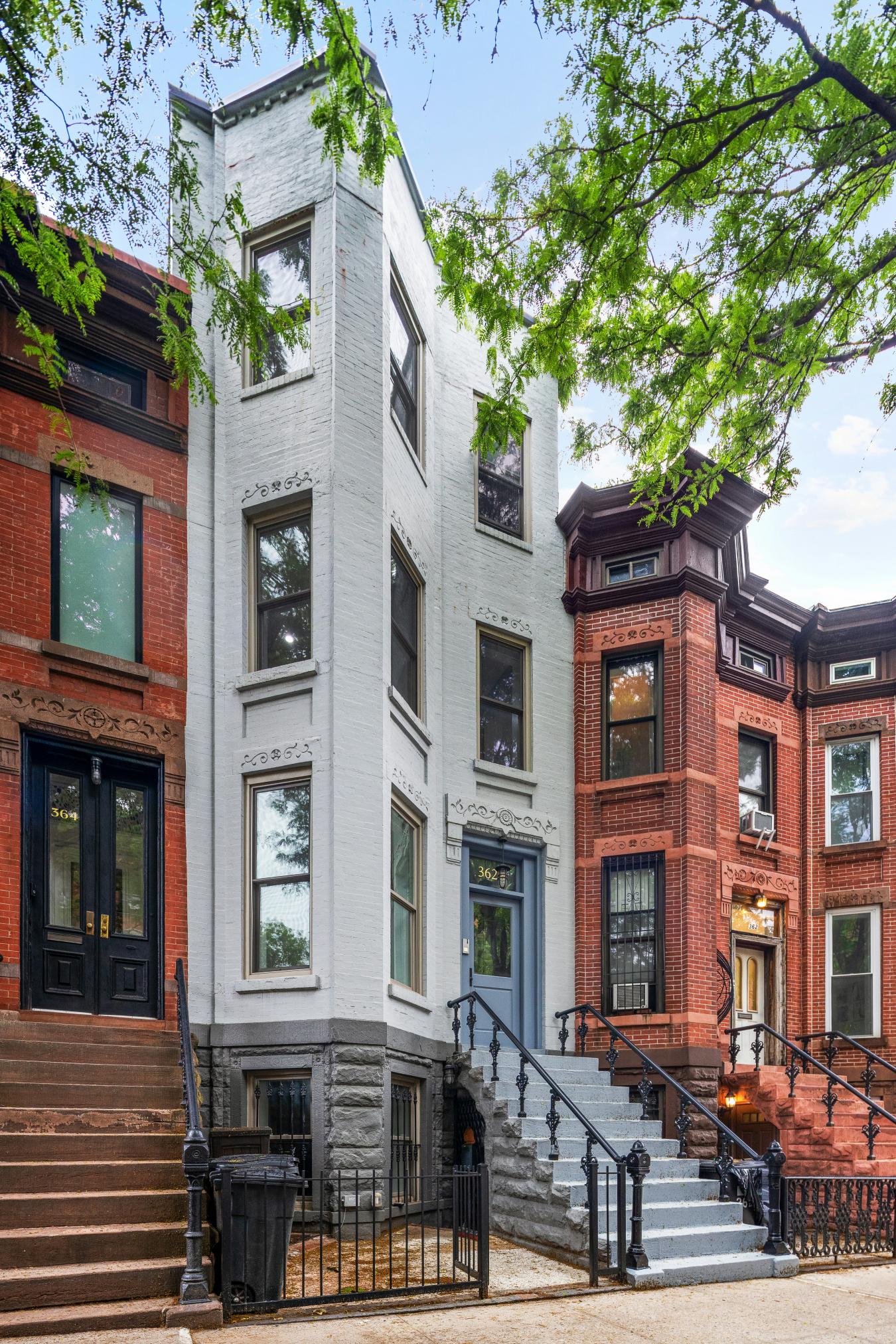 Park Slope, New York, 11215, United States, 5 Bedrooms Bedrooms, ,4 BathroomsBathrooms,Residential,For Sale,2049682