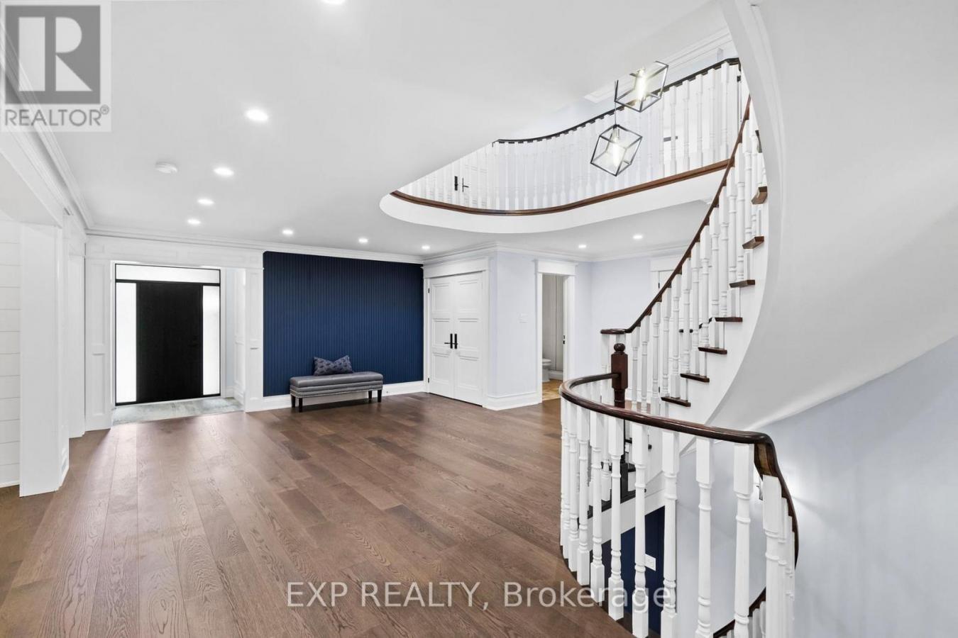 Newmarket, ON, L3X1K8, Canada, 6 Bedrooms Bedrooms, ,4 BathroomsBathrooms,Residential,For Sale,2049681