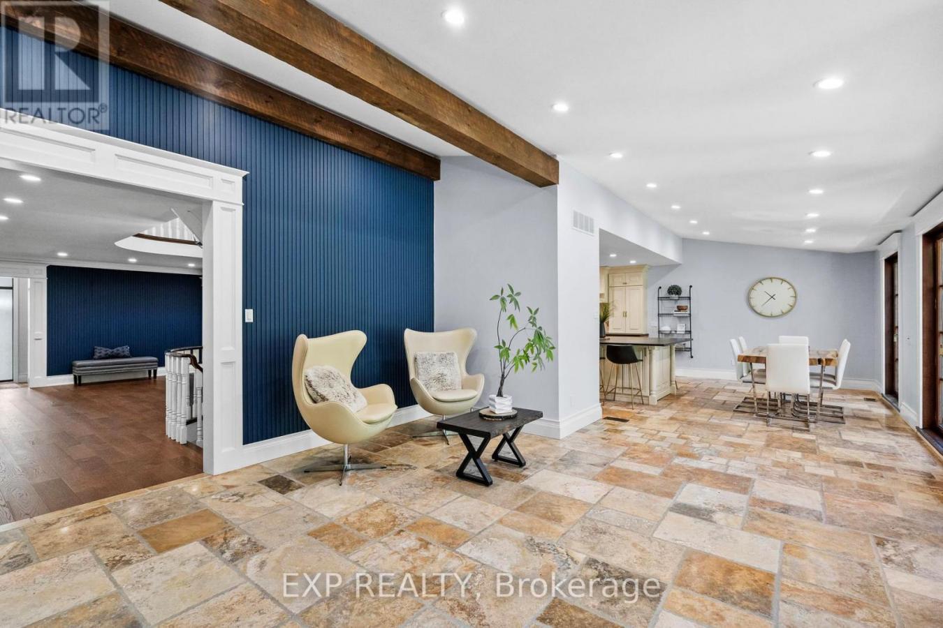 Newmarket, ON, L3X1K8, Canada, 6 Bedrooms Bedrooms, ,4 BathroomsBathrooms,Residential,For Sale,2049681