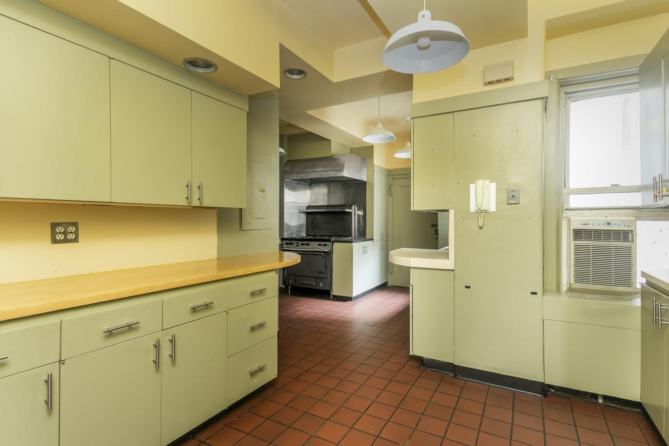 New York, New York, 10021, United States, 5 Bedrooms Bedrooms, ,4 BathroomsBathrooms,Residential,For Sale,2049680