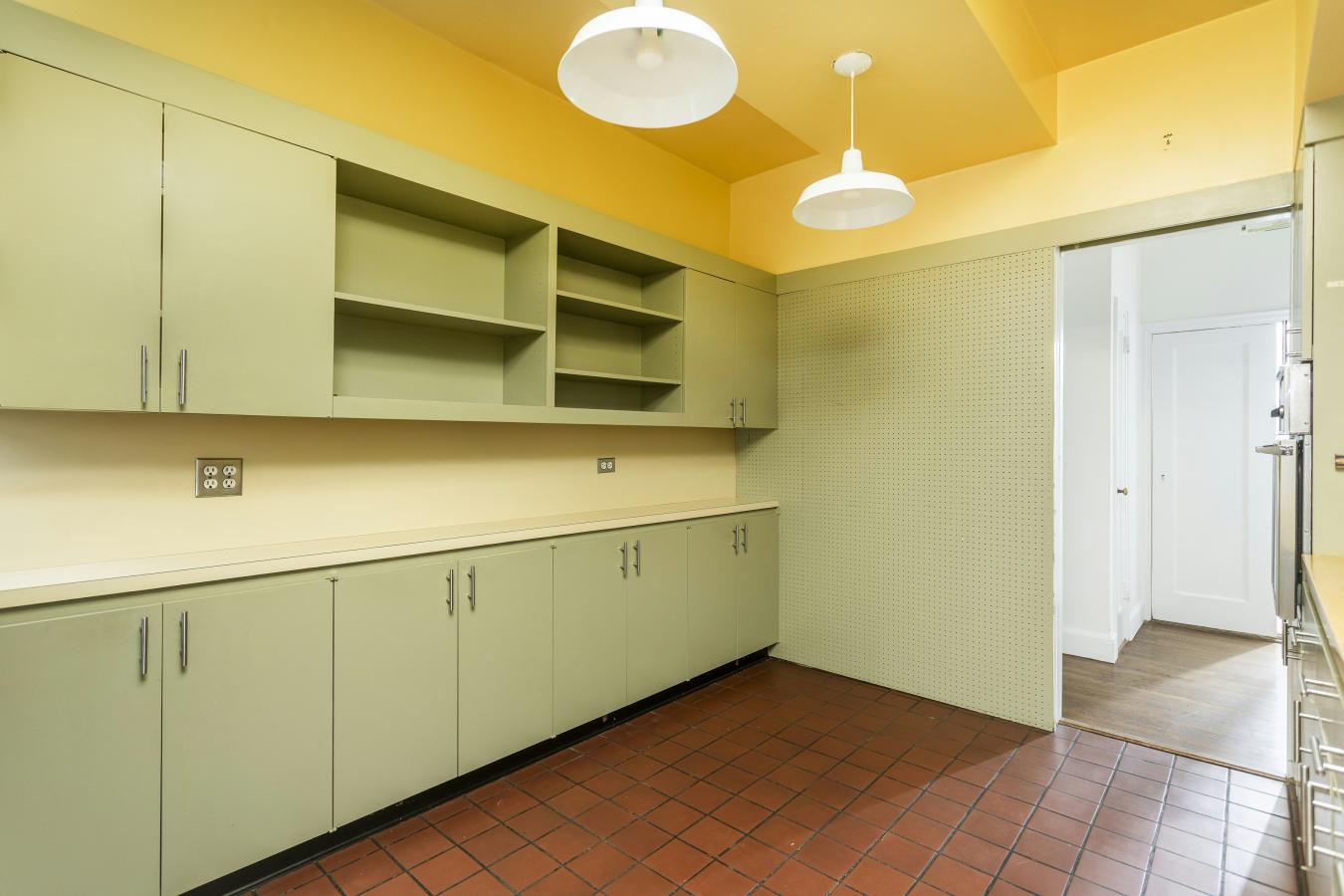 New York, New York, 10021, United States, 5 Bedrooms Bedrooms, ,4 BathroomsBathrooms,Residential,For Sale,2049680