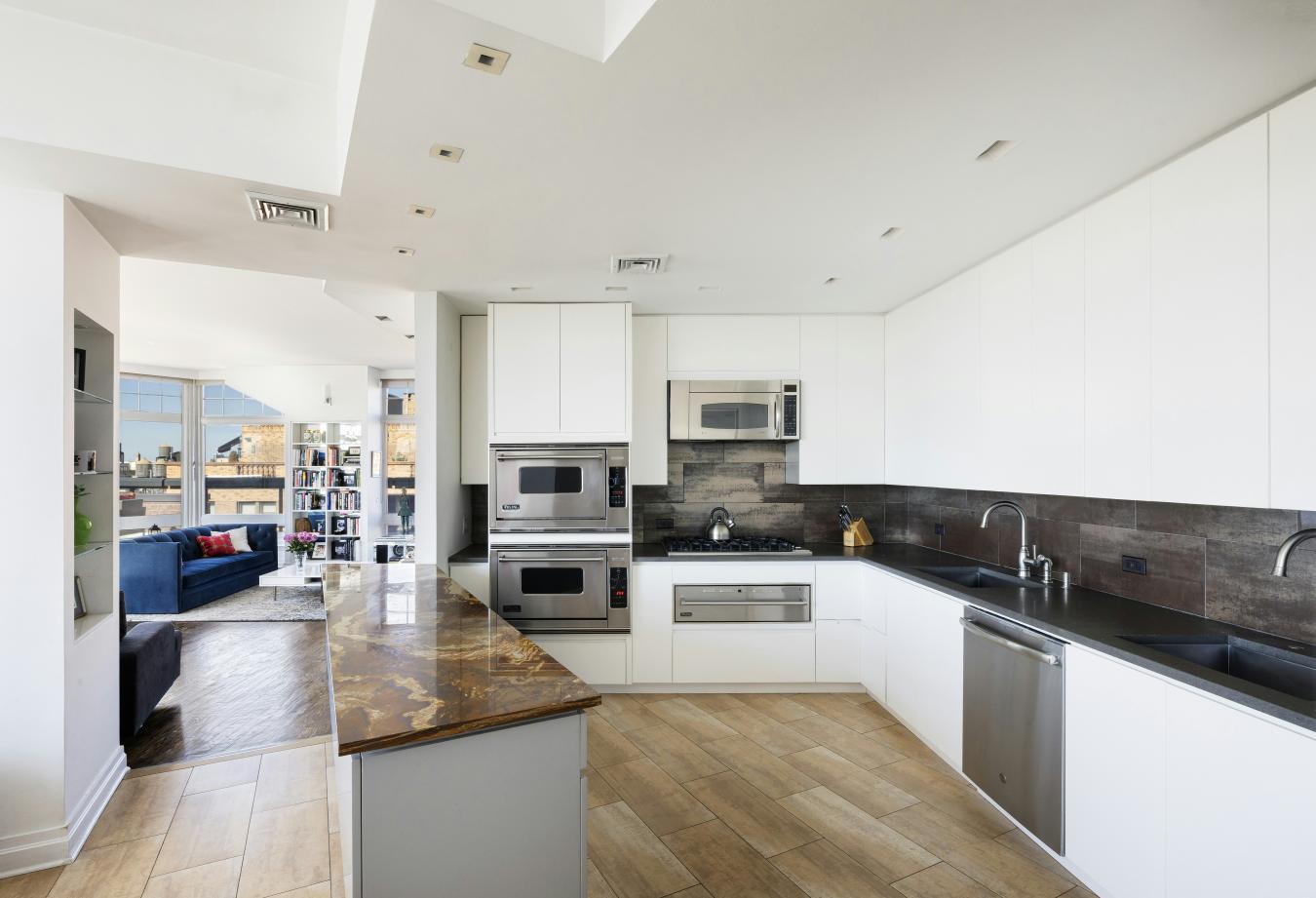 New York, New York, 10025, United States, 4 Bedrooms Bedrooms, ,3 BathroomsBathrooms,Residential,For Sale,2049677