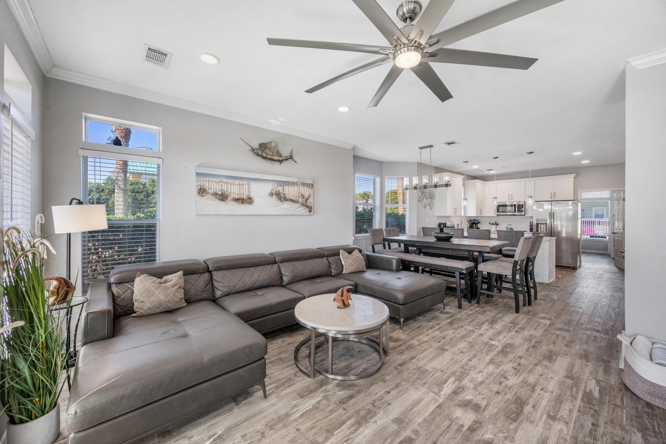 Destin, Florida, 32541, United States, 6 Bedrooms Bedrooms, ,5 BathroomsBathrooms,Residential,For Sale,2049671