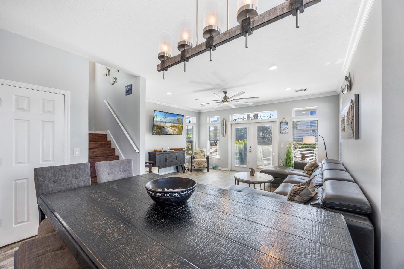 Destin, Florida, 32541, United States, 6 Bedrooms Bedrooms, ,5 BathroomsBathrooms,Residential,For Sale,2049671