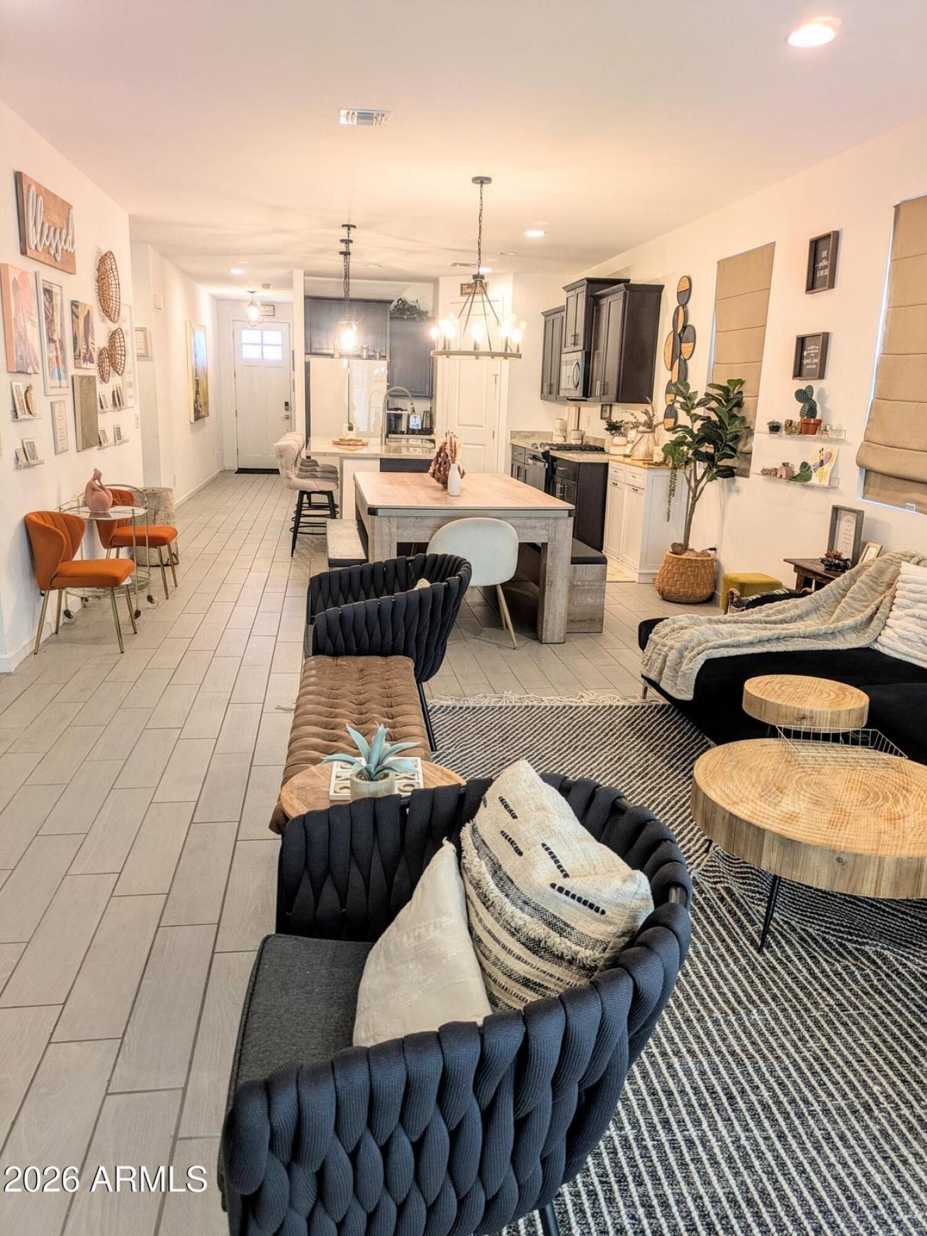 Single Story-Split Floorplan-Ensuite-3 full Bathrooms- Flex Room-Open – image 13