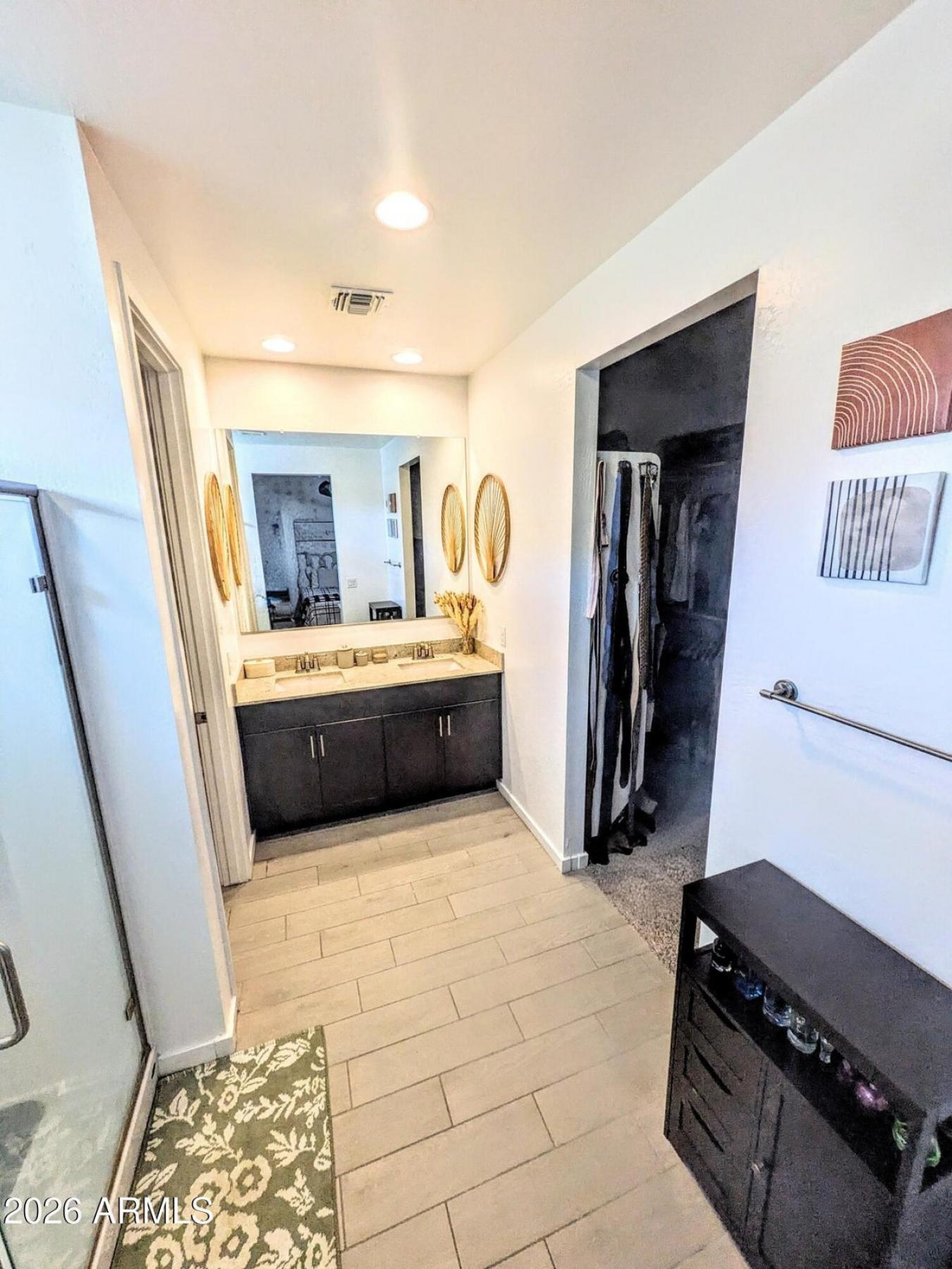 Single Story-Split Floorplan-Ensuite-3 full Bathrooms- Flex Room-Open – image 17