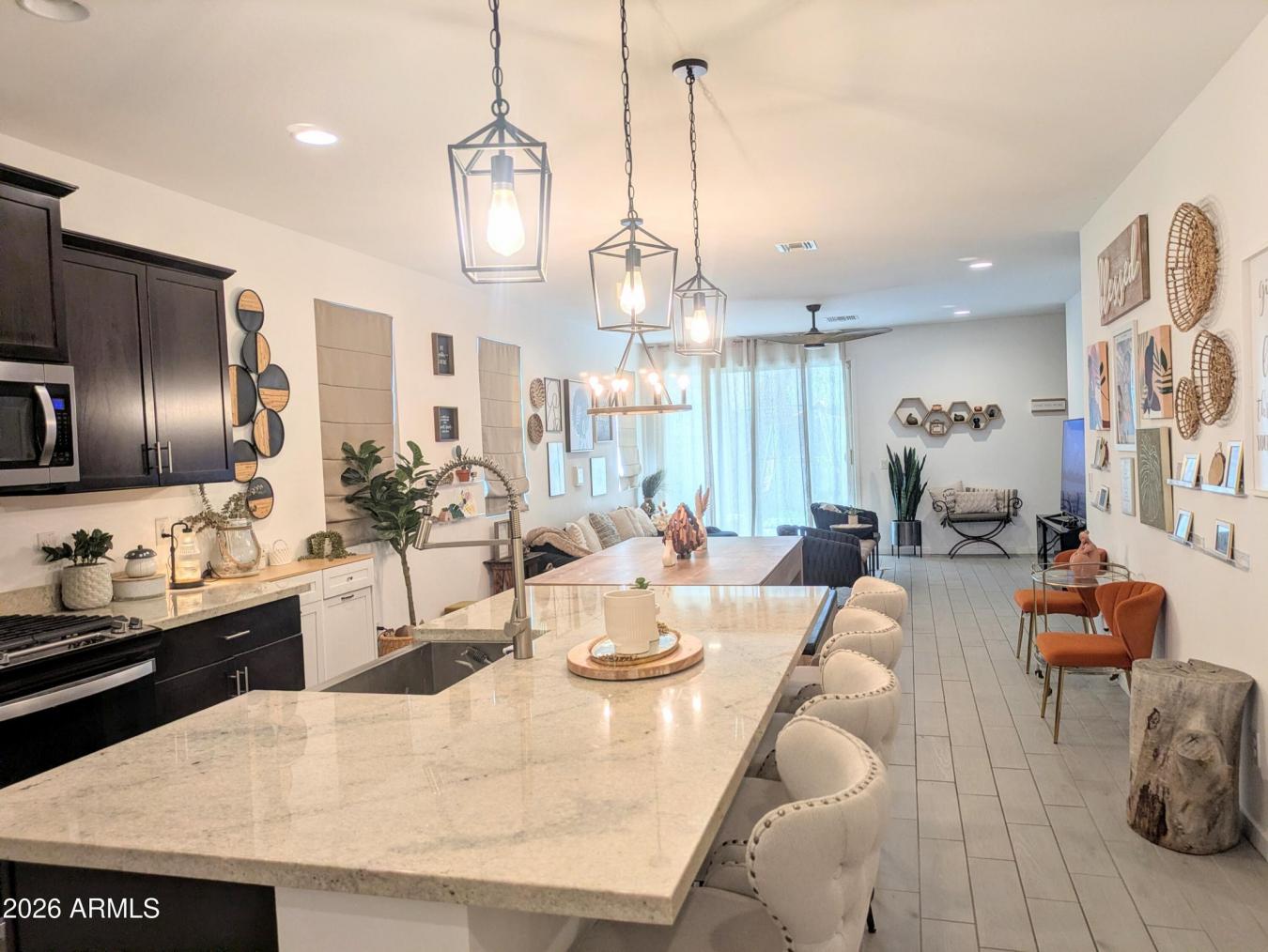 Single Story-Split Floorplan-Ensuite-3 full Bathrooms- Flex Room-Open – image 9