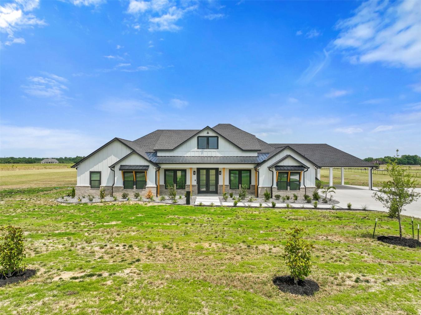 Ennis, Ellis, 75119, United States, 4 Bedrooms Bedrooms, ,3 BathroomsBathrooms,Residential,For Sale,2049664
