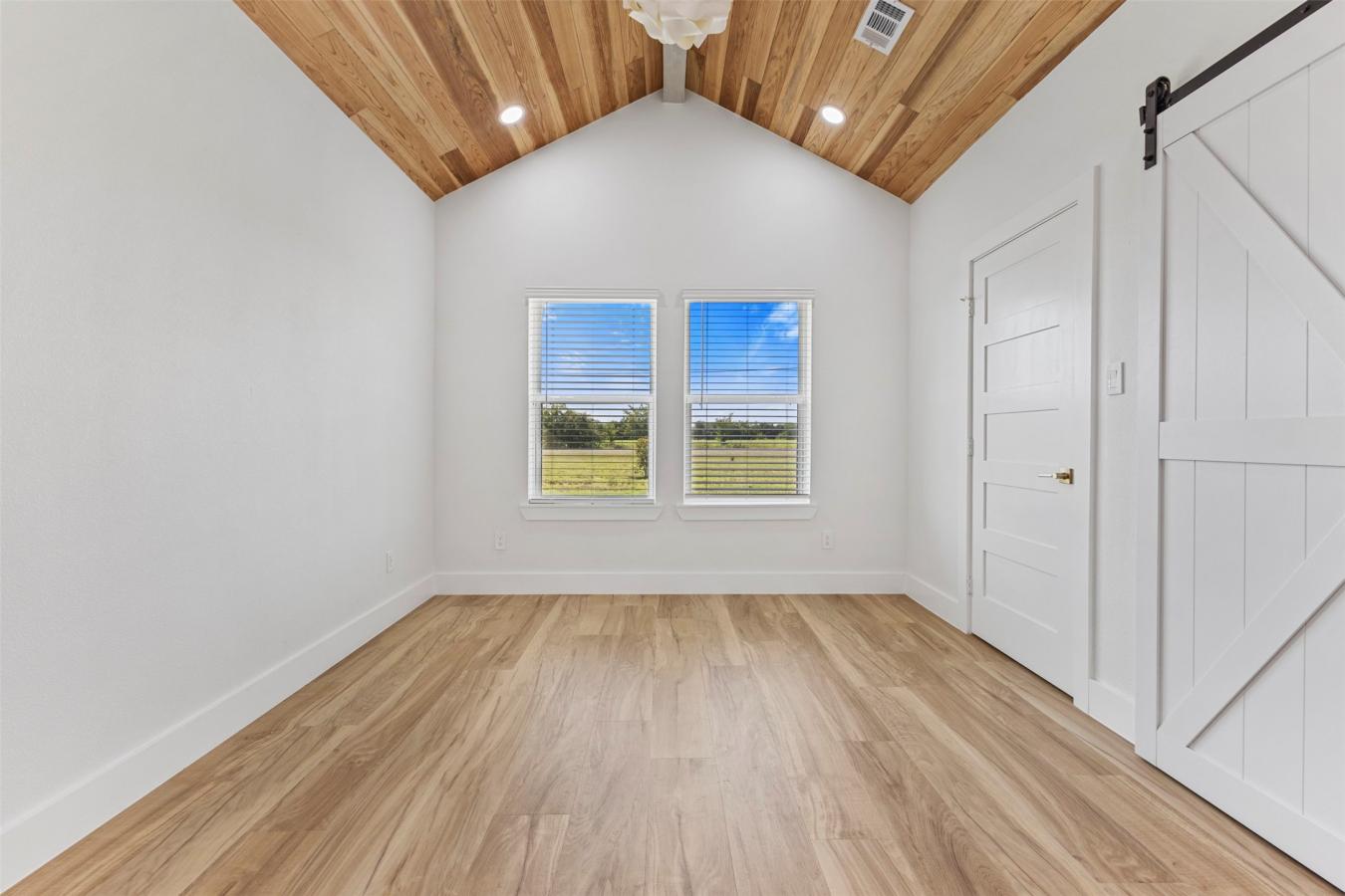 Ennis, Ellis, 75119, United States, 4 Bedrooms Bedrooms, ,3 BathroomsBathrooms,Residential,For Sale,2049664
