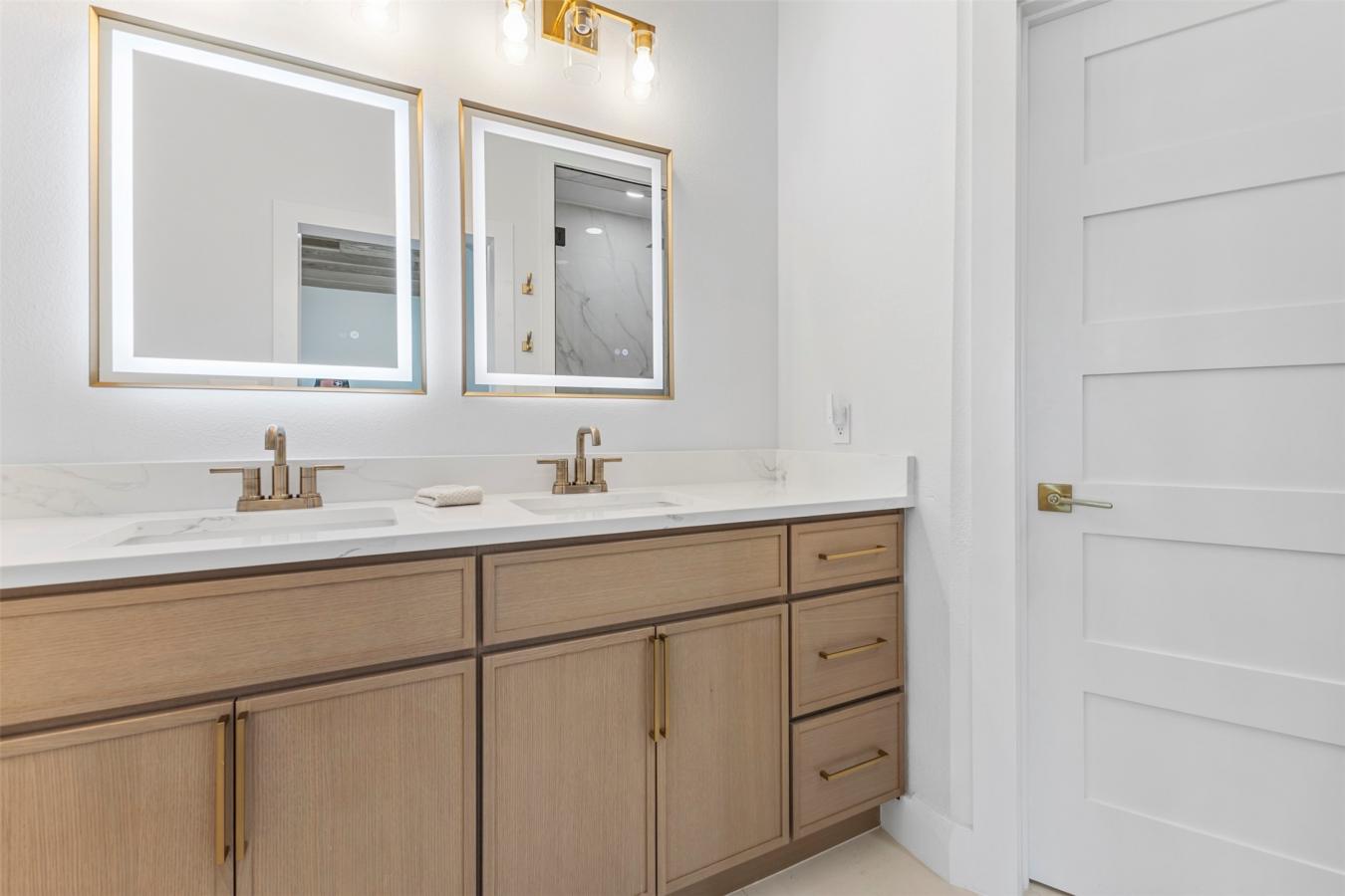 Ennis, Ellis, 75119, United States, 4 Bedrooms Bedrooms, ,3 BathroomsBathrooms,Residential,For Sale,2049664