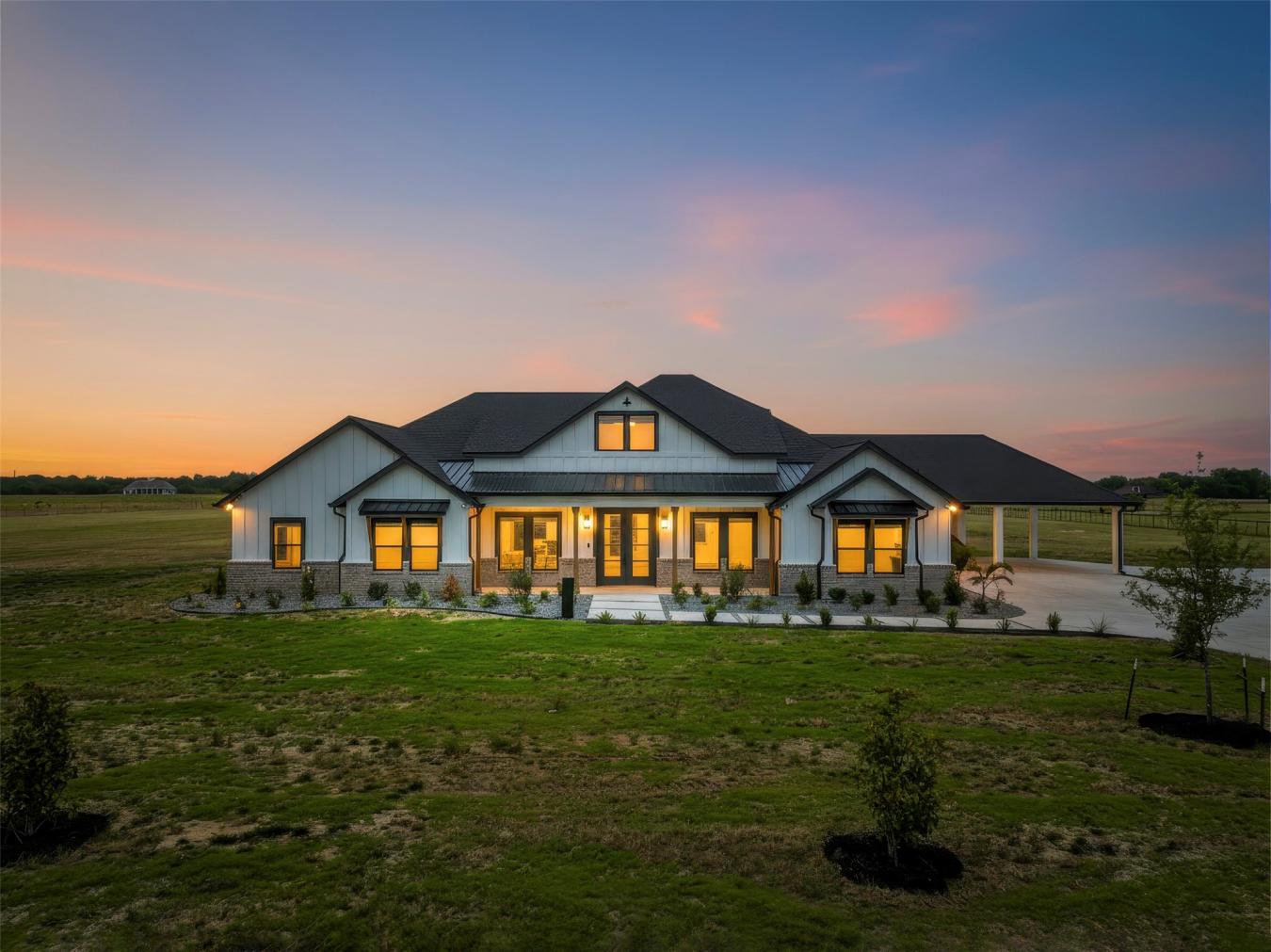 Ennis, Ellis, 75119, United States, 4 Bedrooms Bedrooms, ,3 BathroomsBathrooms,Residential,For Sale,2049664