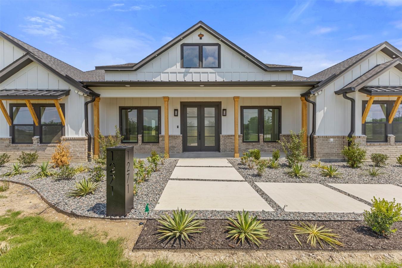 Ennis, Ellis, 75119, United States, 4 Bedrooms Bedrooms, ,3 BathroomsBathrooms,Residential,For Sale,2049664
