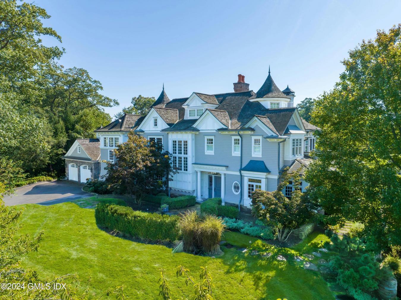 Riverside, Connecticut, 06878, United States, 4 Bedrooms Bedrooms, ,5 BathroomsBathrooms,Residential,For Sale,2049663