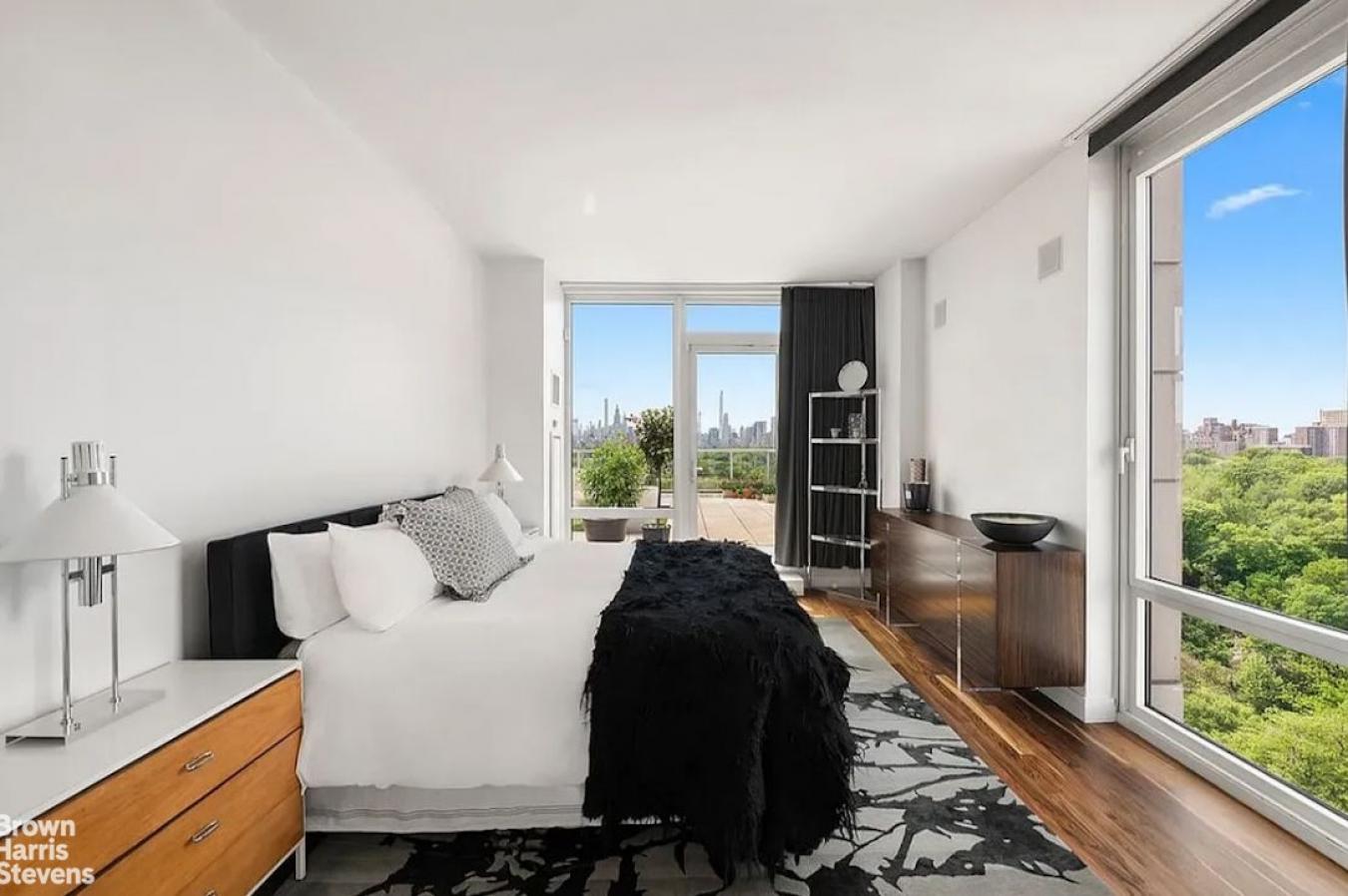Central Harlem, New York, 10026, United States, 4 Bedrooms Bedrooms, ,3 BathroomsBathrooms,Residential,For Sale,2049662