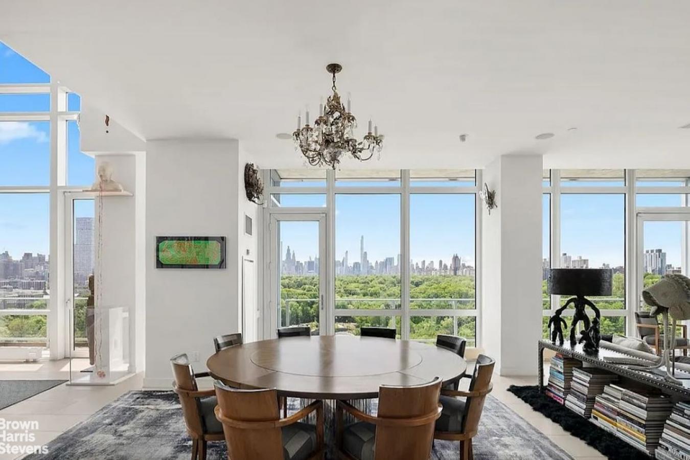 Central Harlem, New York, 10026, United States, 4 Bedrooms Bedrooms, ,3 BathroomsBathrooms,Residential,For Sale,2049662