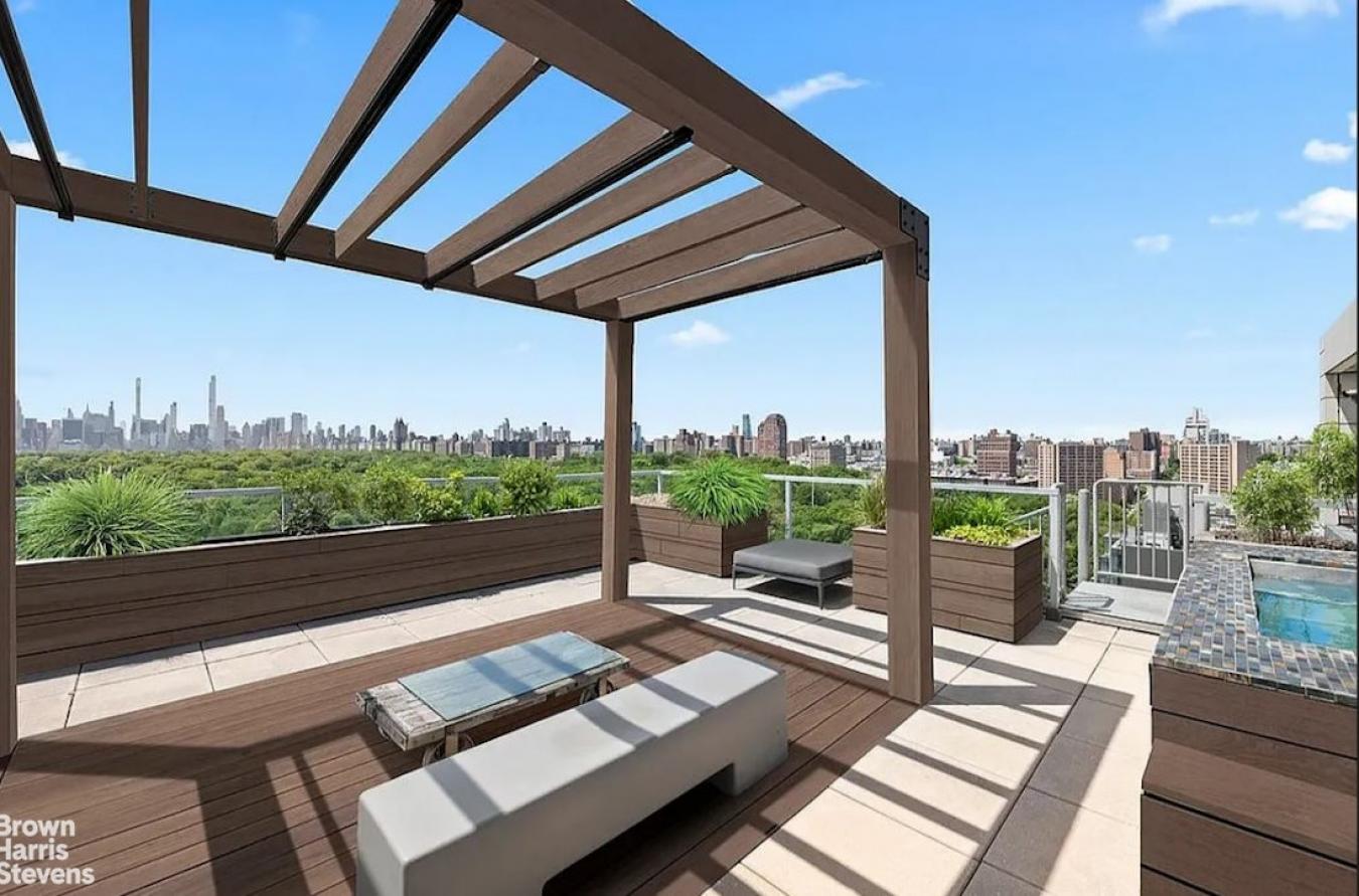 Central Harlem, New York, 10026, United States, 4 Bedrooms Bedrooms, ,3 BathroomsBathrooms,Residential,For Sale,2049662