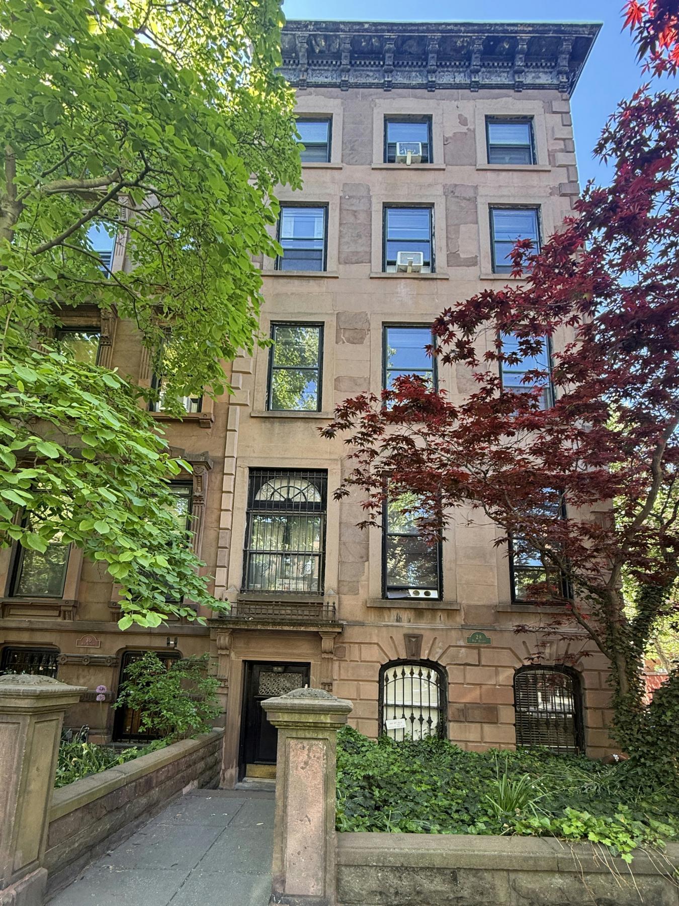 Park Slope, New York, 11217, United States, 9 Bedrooms Bedrooms, ,6 BathroomsBathrooms,Residential,For Sale,2049661