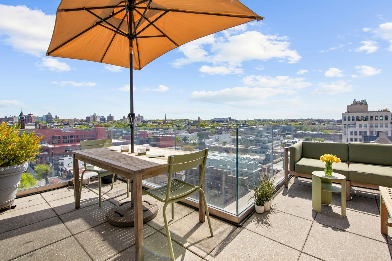 Park Slope, New York, 11217, United States, 3 Bedrooms Bedrooms, ,2 BathroomsBathrooms,Residential,For Sale,2049659