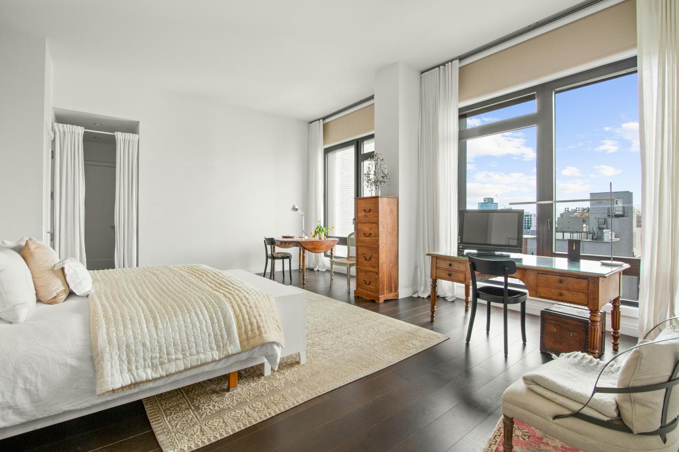 Park Slope, New York, 11217, United States, 3 Bedrooms Bedrooms, ,2 BathroomsBathrooms,Residential,For Sale,2049659
