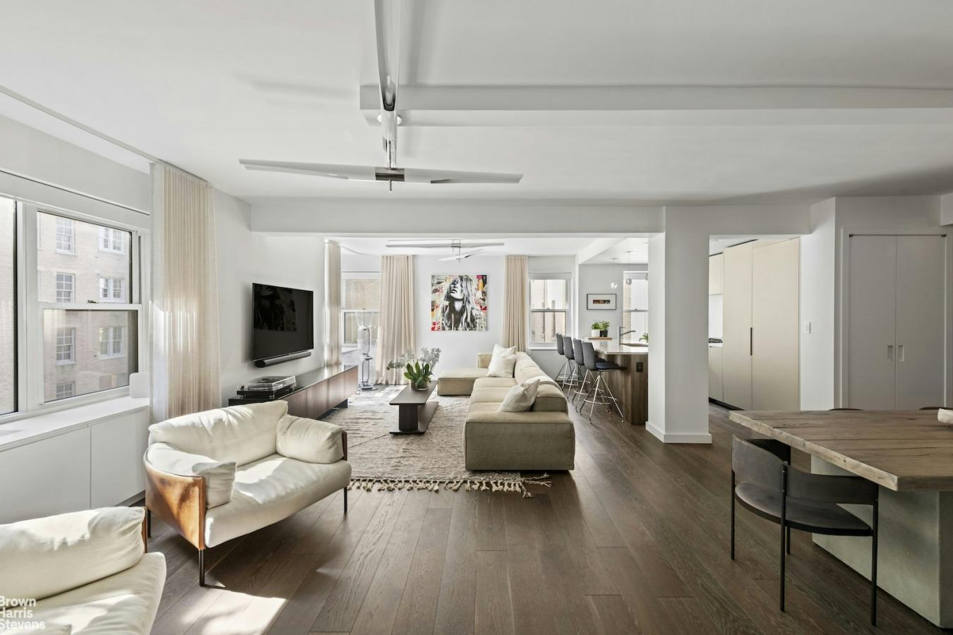 New York, New York, 10028, United States, 3 Bedrooms Bedrooms, ,3 BathroomsBathrooms,Residential,For Sale,2049658