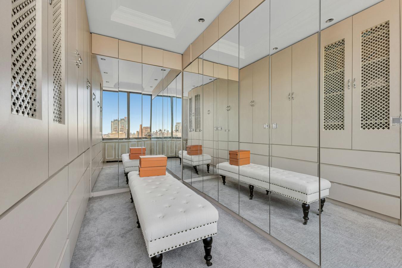New York, New York, 10028, United States, 5 Bedrooms Bedrooms, ,4 BathroomsBathrooms,Residential,For Sale,2049657
