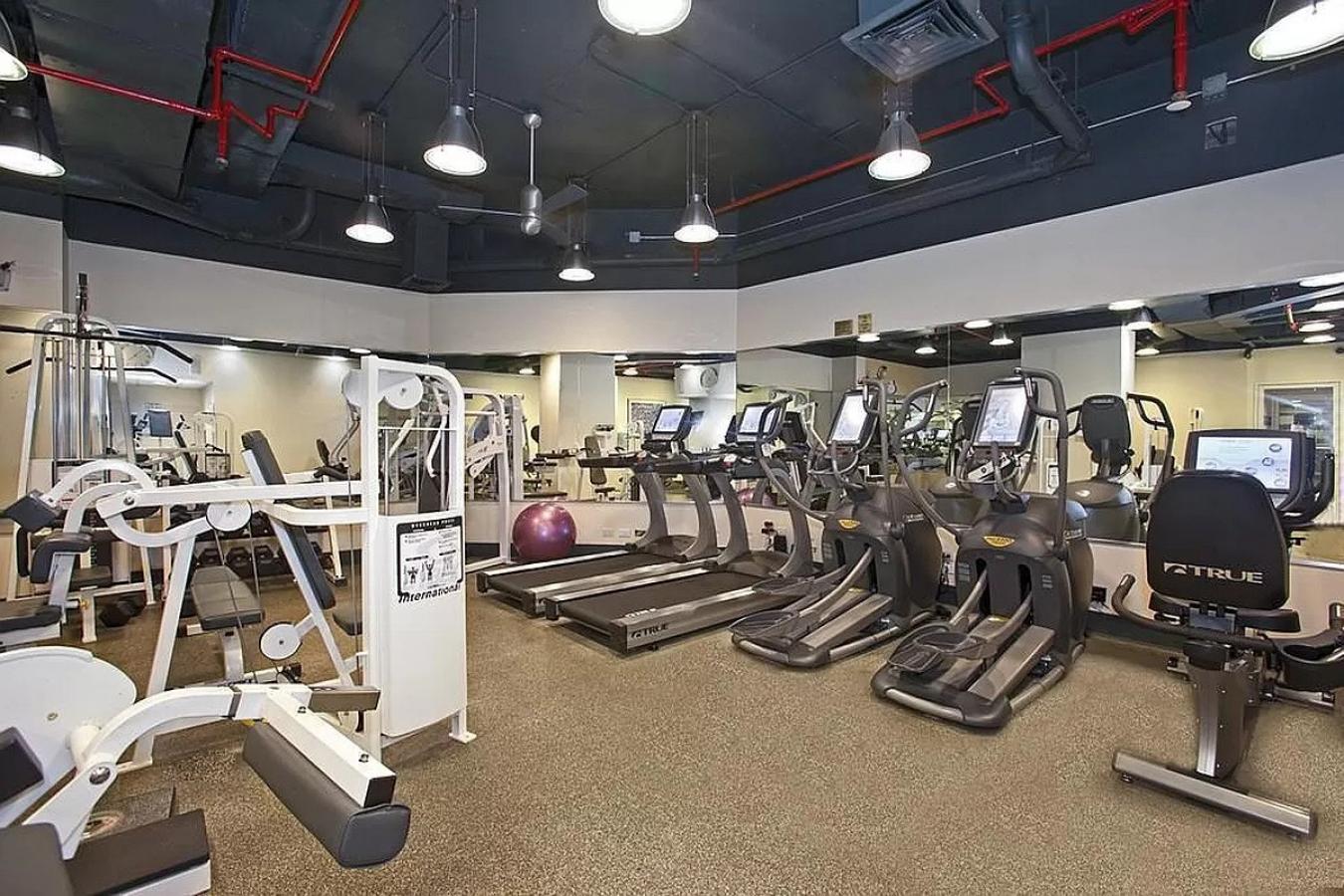 New York, New York, 10028, United States, 5 Bedrooms Bedrooms, ,4 BathroomsBathrooms,Residential,For Sale,2049657