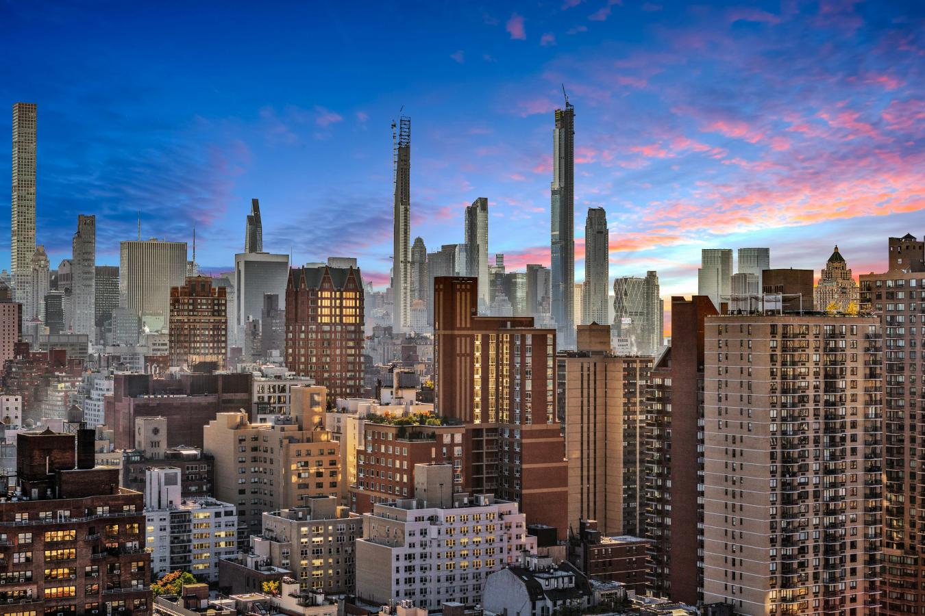 New York, New York, 10028, United States, 5 Bedrooms Bedrooms, ,4 BathroomsBathrooms,Residential,For Sale,2049657