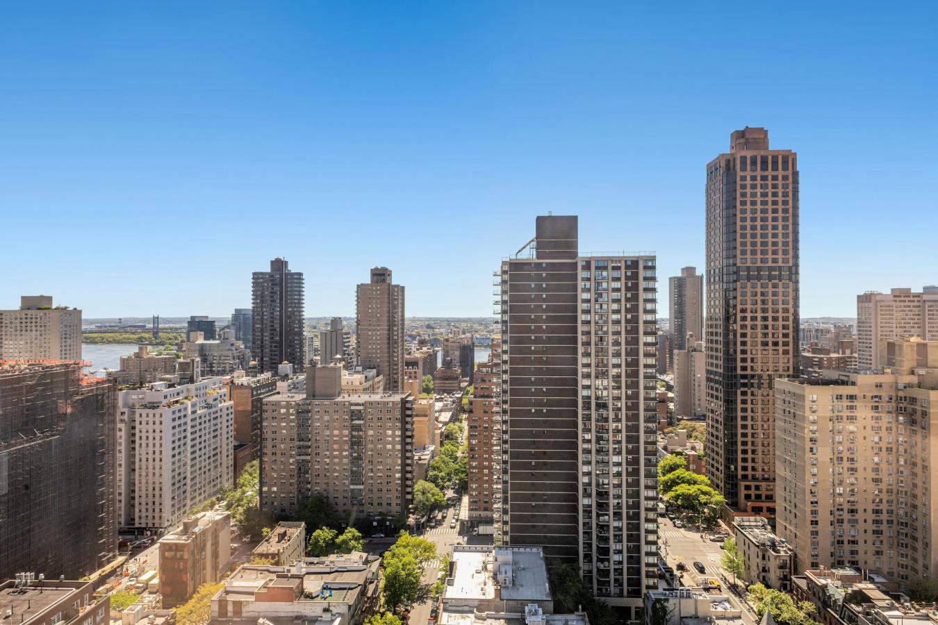 New York, New York, 10028, United States, 5 Bedrooms Bedrooms, ,4 BathroomsBathrooms,Residential,For Sale,2049657