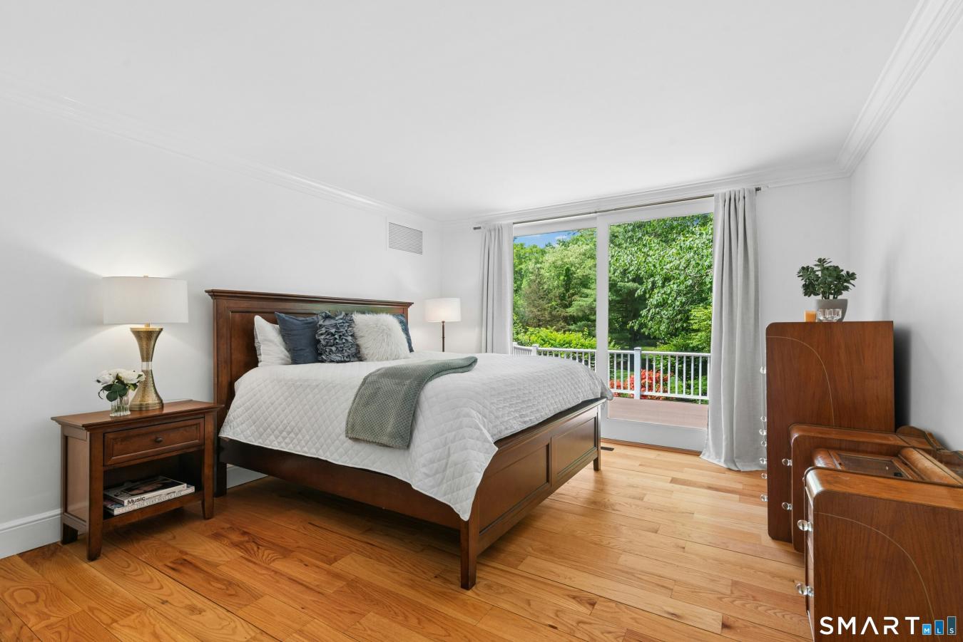 New Canaan, Connecticut, 06840, United States, 4 Bedrooms Bedrooms, ,5 BathroomsBathrooms,Residential,For Sale,2049656