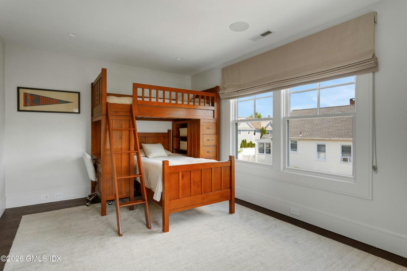 Greenwich, Connecticut, 06830, United States, 3 Bedrooms Bedrooms, ,4 BathroomsBathrooms,Residential,For Sale,2049655