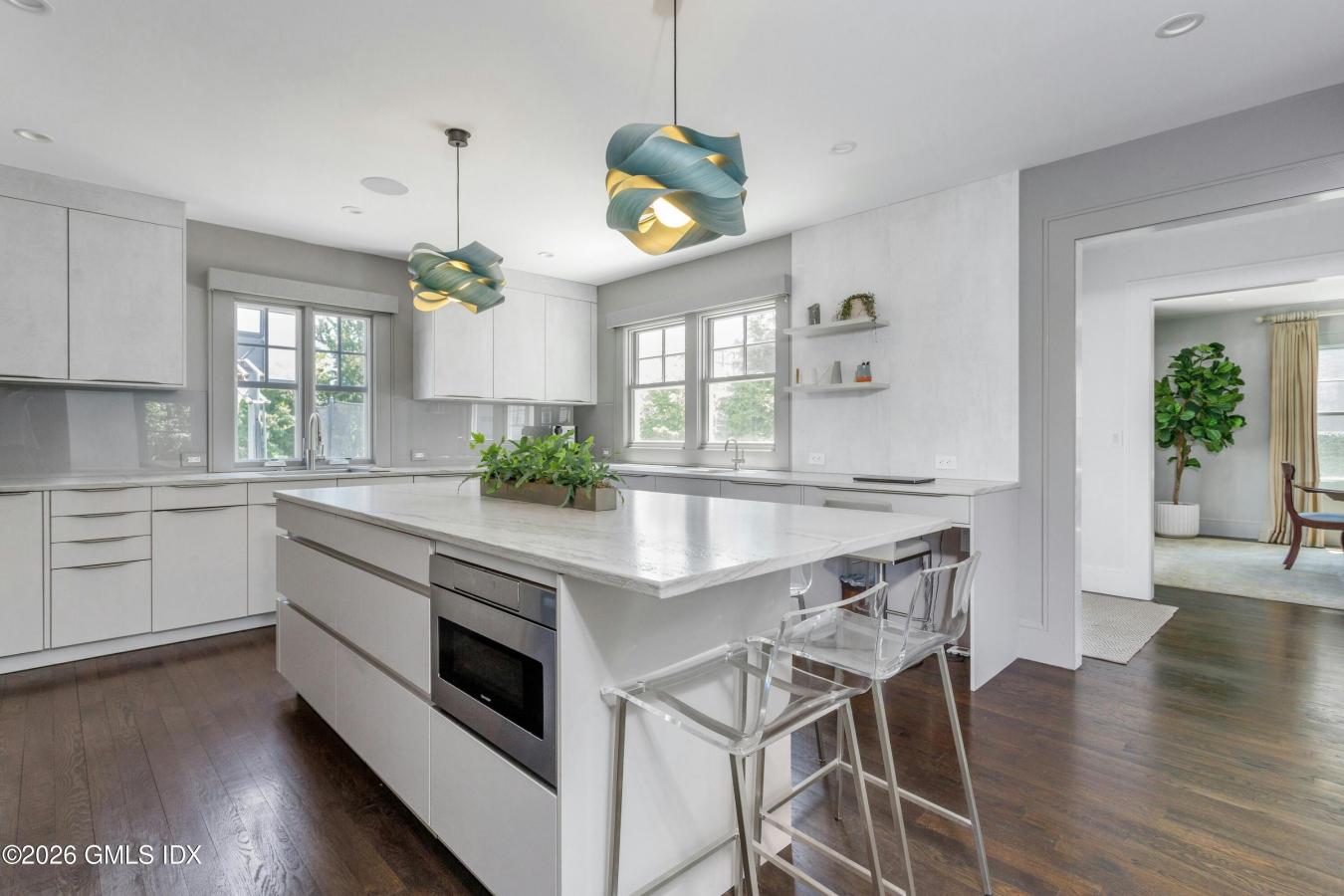 Greenwich, Connecticut, 06830, United States, 3 Bedrooms Bedrooms, ,4 BathroomsBathrooms,Residential,For Sale,2049655