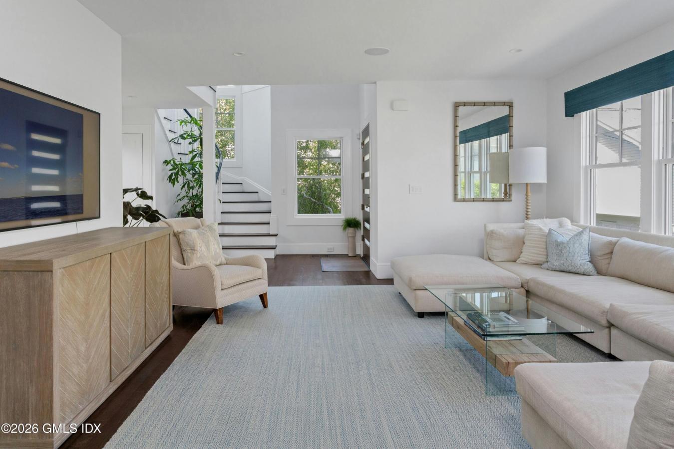 Greenwich, Connecticut, 06830, United States, 3 Bedrooms Bedrooms, ,4 BathroomsBathrooms,Residential,For Sale,2049655