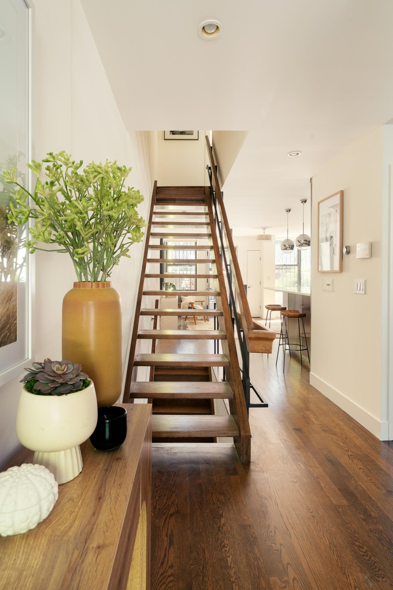 Brooklyn Heights, New York, 11201, United States, 3 Bedrooms Bedrooms, ,2 BathroomsBathrooms,Residential,For Sale,2049653