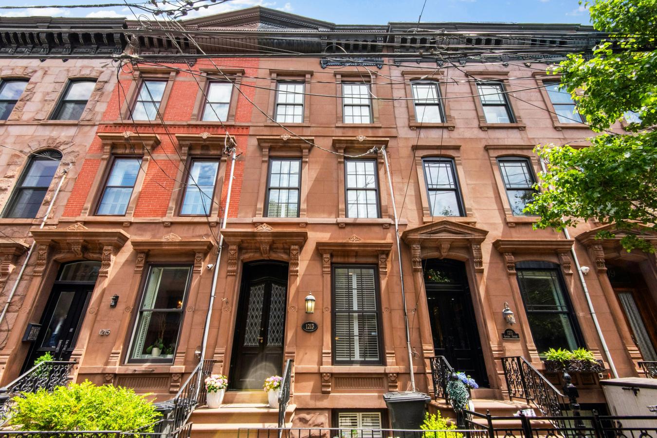 Hoboken, New Jersey, 07030, United States, 3 Bedrooms Bedrooms, ,3 BathroomsBathrooms,Residential,For Sale,2049652