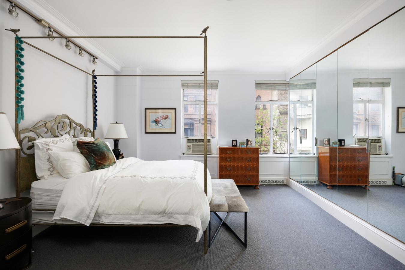 New York, New York, 10024, United States, 4 Bedrooms Bedrooms, ,3 BathroomsBathrooms,Residential,For Sale,2049650