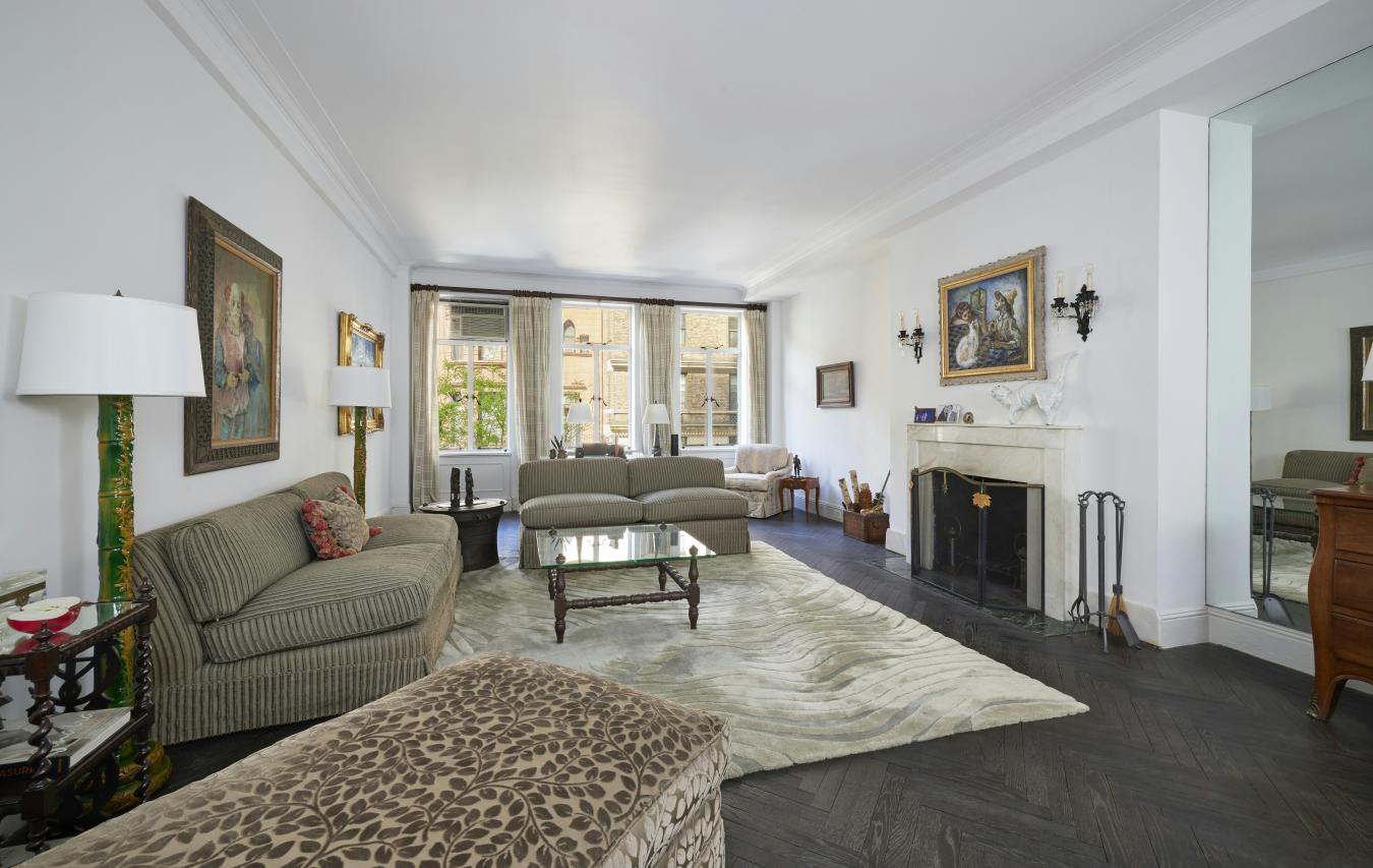 New York, New York, 10024, United States, 4 Bedrooms Bedrooms, ,3 BathroomsBathrooms,Residential,For Sale,2049650