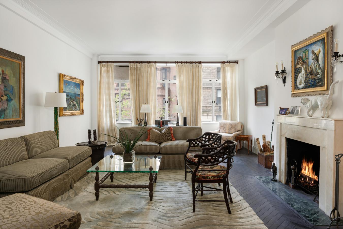 New York, New York, 10024, United States, 4 Bedrooms Bedrooms, ,3 BathroomsBathrooms,Residential,For Sale,2049650