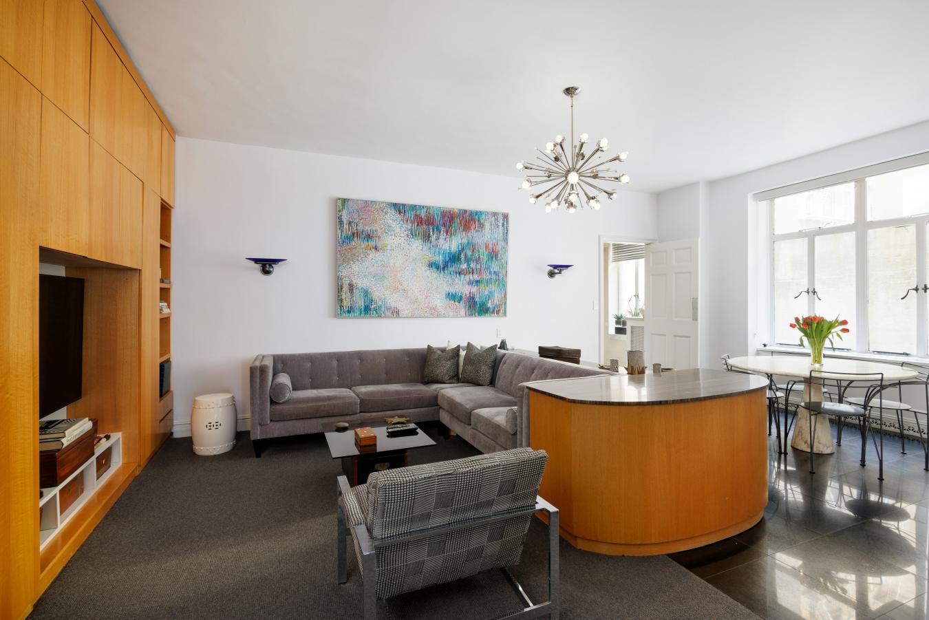 New York, New York, 10024, United States, 4 Bedrooms Bedrooms, ,3 BathroomsBathrooms,Residential,For Sale,2049650