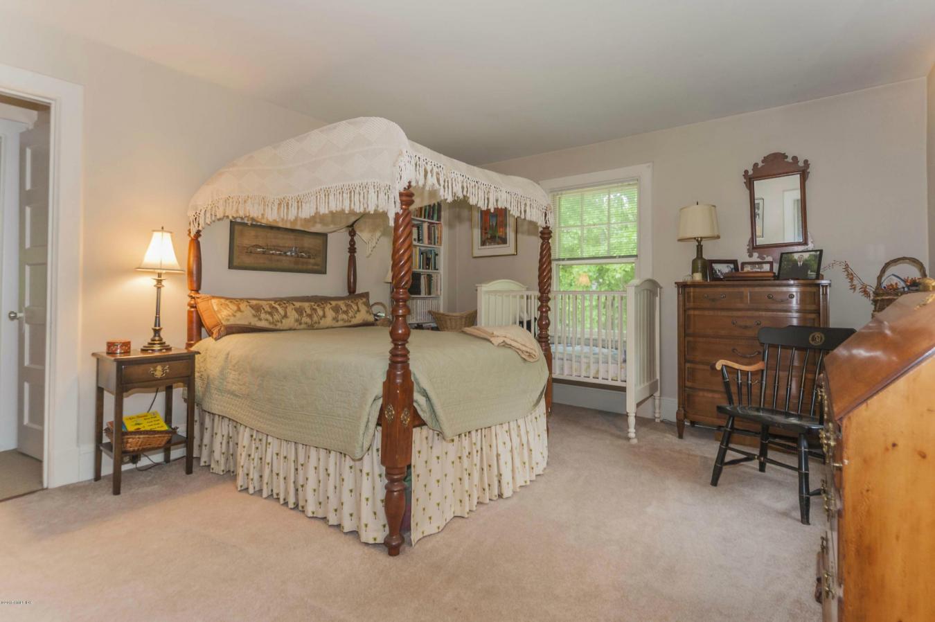 Greenwich, Connecticut, 06830, United States, 7 Bedrooms Bedrooms, ,4 BathroomsBathrooms,Residential,For Sale,2049645