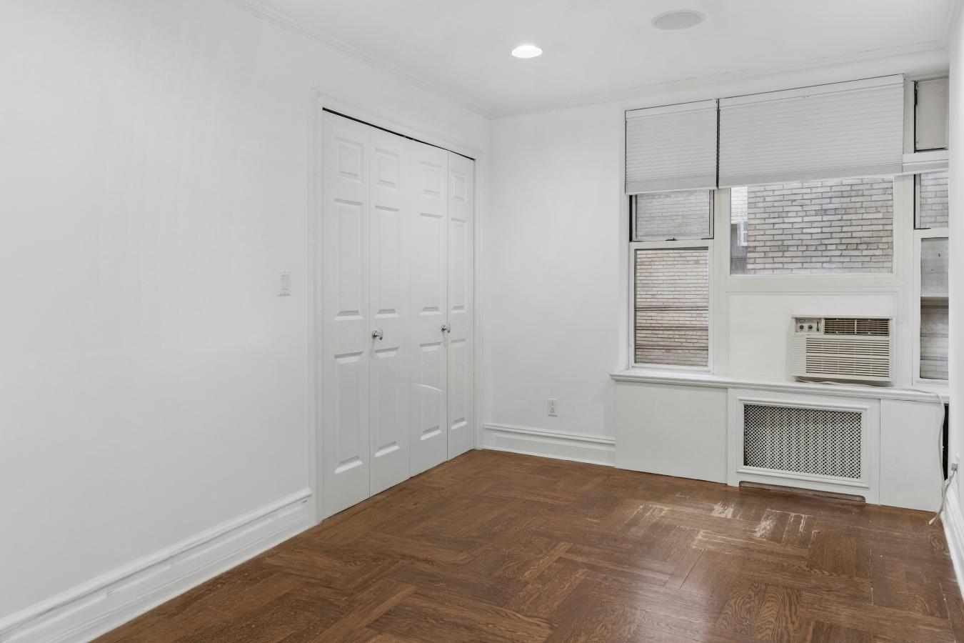 New York, New York, 10128, United States, 3 Bedrooms Bedrooms, ,3 BathroomsBathrooms,Residential,For Sale,2049642