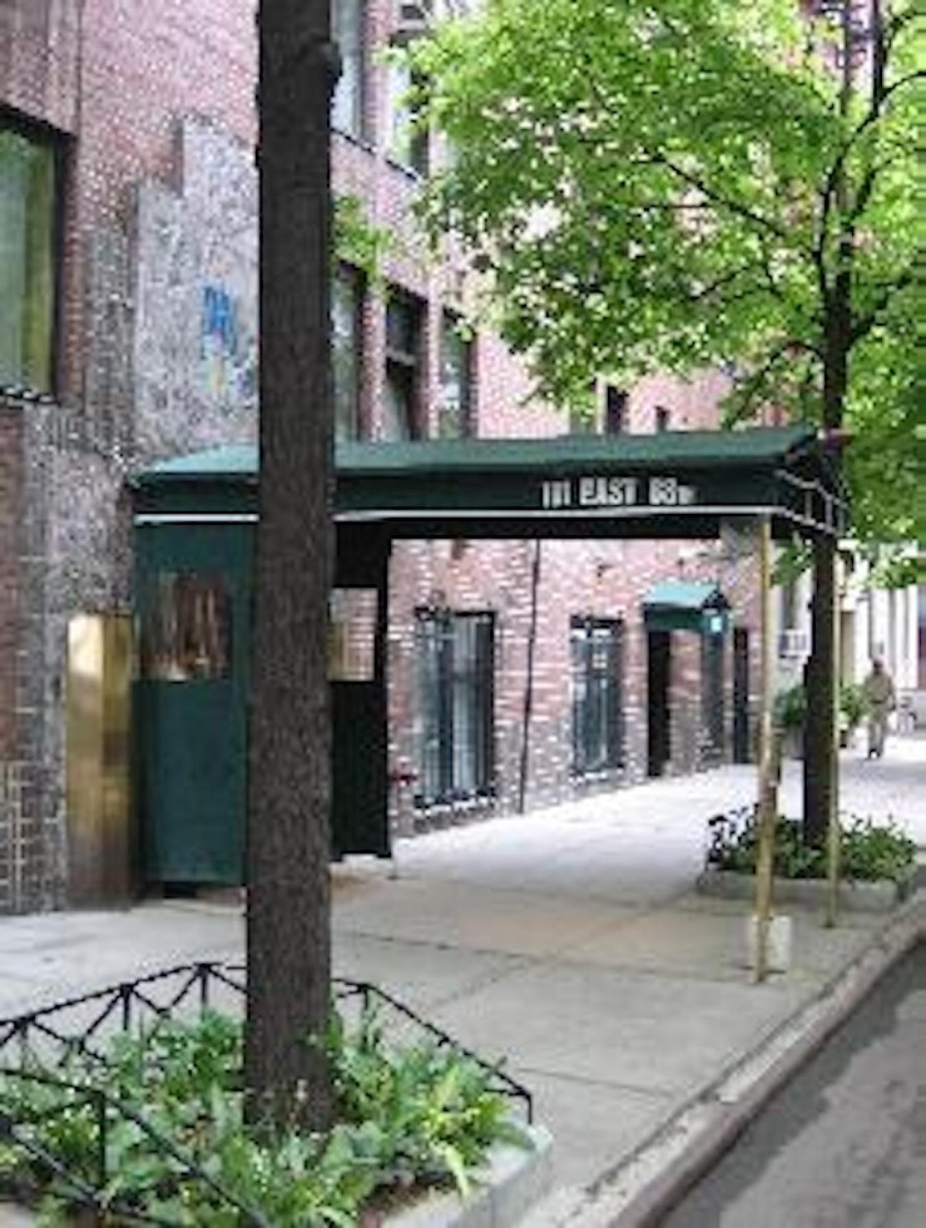 New York, New York, 10128, United States, 3 Bedrooms Bedrooms, ,3 BathroomsBathrooms,Residential,For Sale,2049642