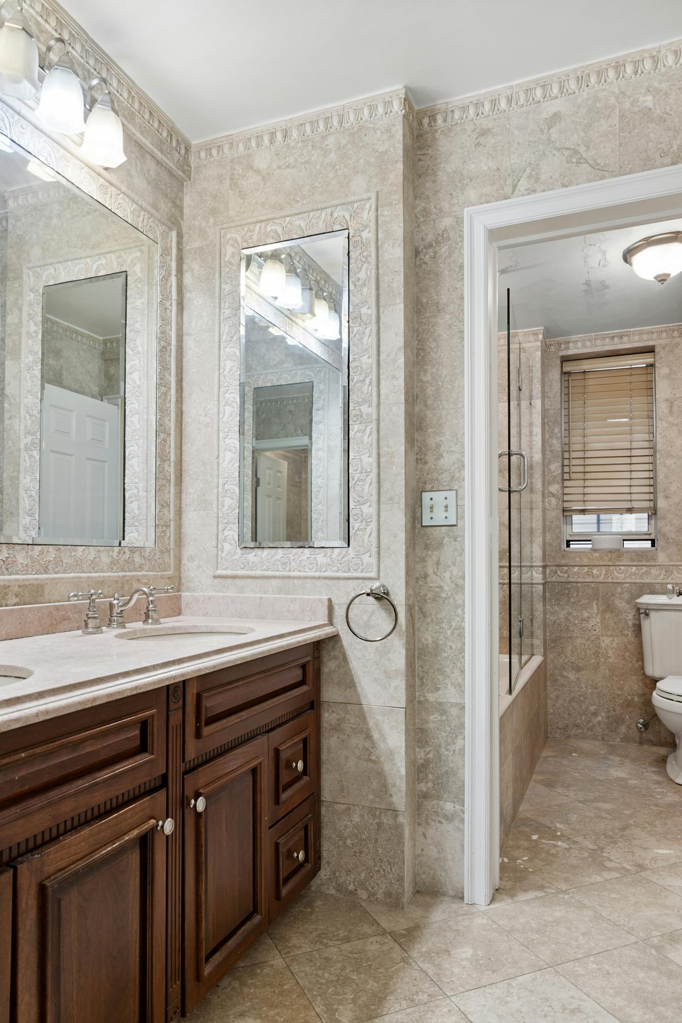New York, New York, 10128, United States, 3 Bedrooms Bedrooms, ,3 BathroomsBathrooms,Residential,For Sale,2049642