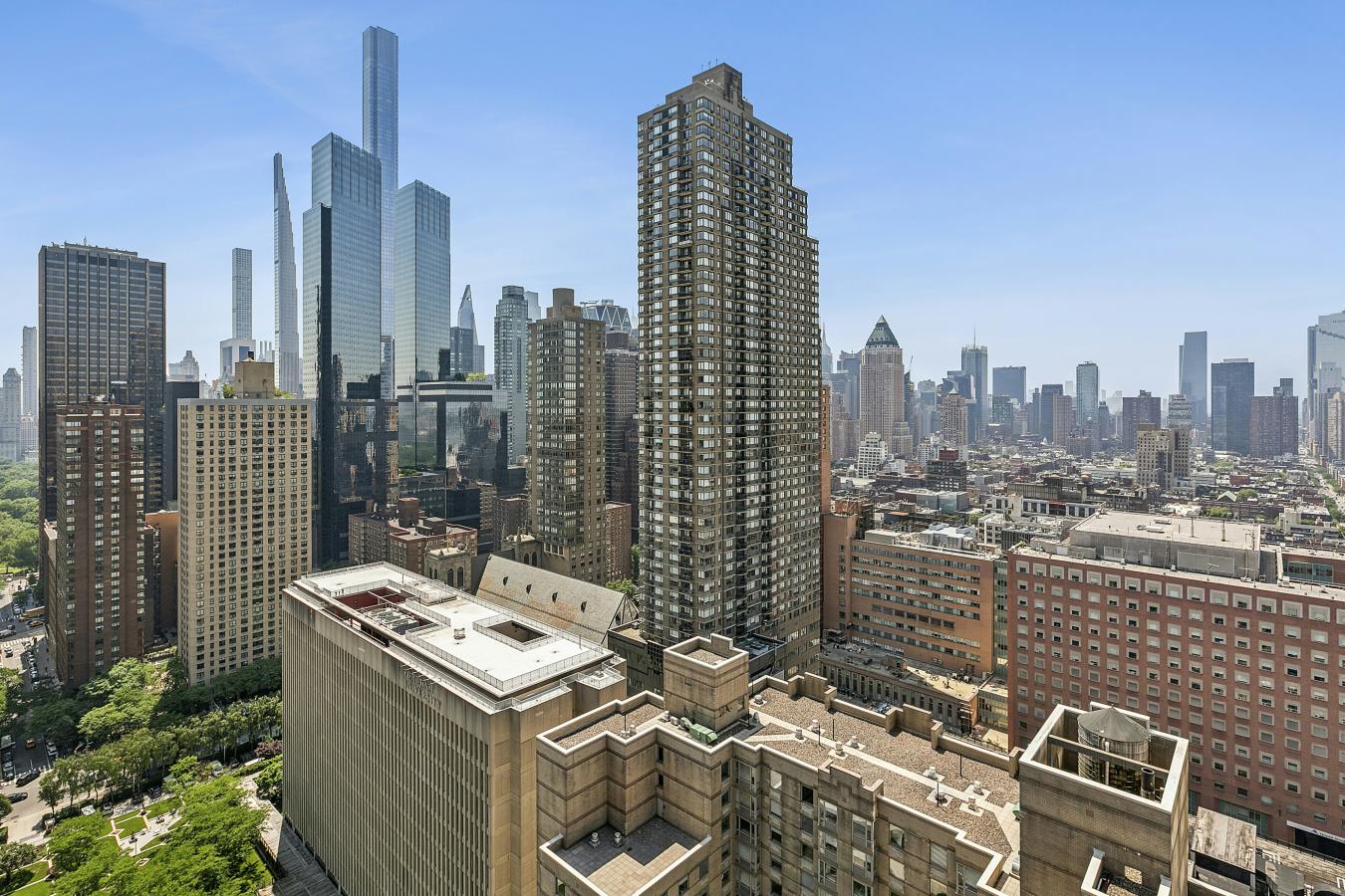 New York, New York, 10023, United States, 3 Bedrooms Bedrooms, ,3 BathroomsBathrooms,Residential,For Sale,2049641