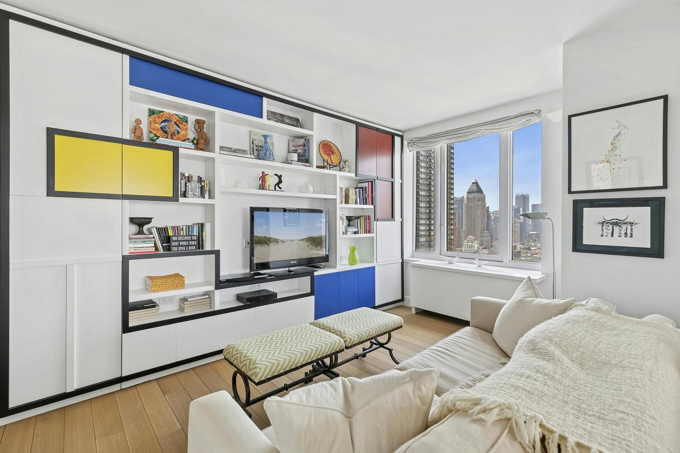 New York, New York, 10023, United States, 3 Bedrooms Bedrooms, ,3 BathroomsBathrooms,Residential,For Sale,2049641