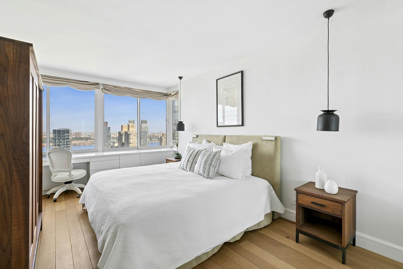 New York, New York, 10023, United States, 3 Bedrooms Bedrooms, ,3 BathroomsBathrooms,Residential,For Sale,2049641