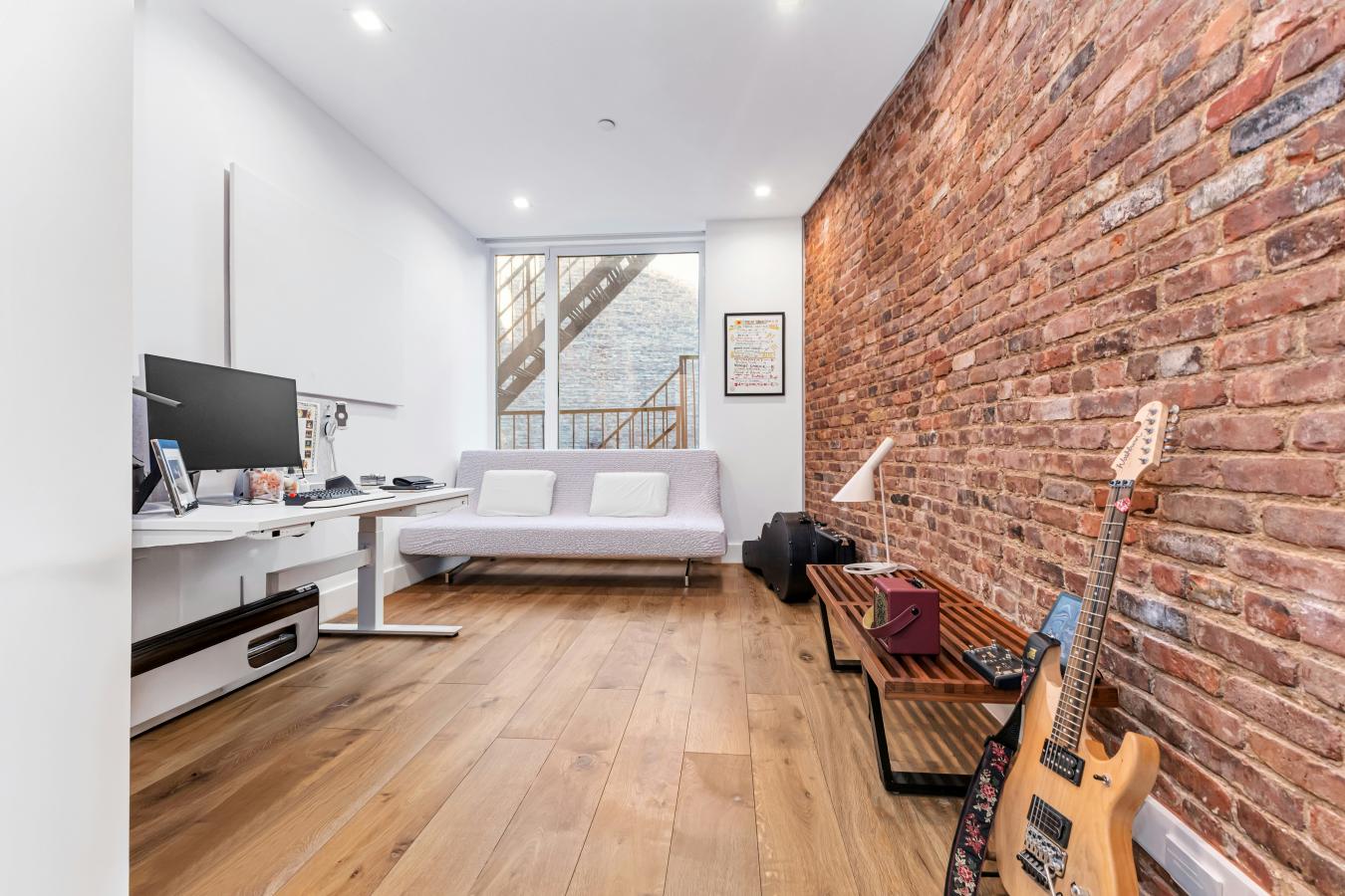 Flatiron, New York, 10003, United States, 2 Bedrooms Bedrooms, ,2 BathroomsBathrooms,Residential,For Sale,2049639