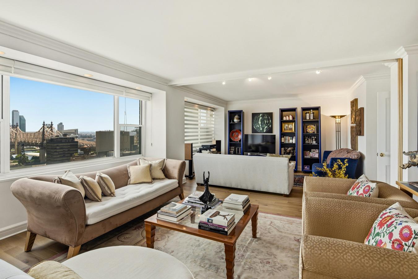 New York, New York, 10065, United States, 3 Bedrooms Bedrooms, ,3 BathroomsBathrooms,Residential,For Sale,2049638