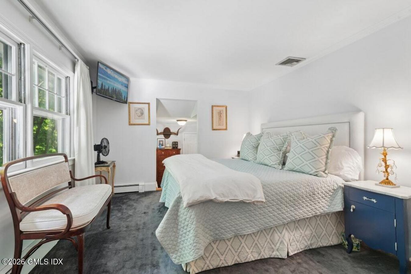 Greenwich, Connecticut, 06831, United States, 4 Bedrooms Bedrooms, ,3 BathroomsBathrooms,Residential,For Sale,2049637