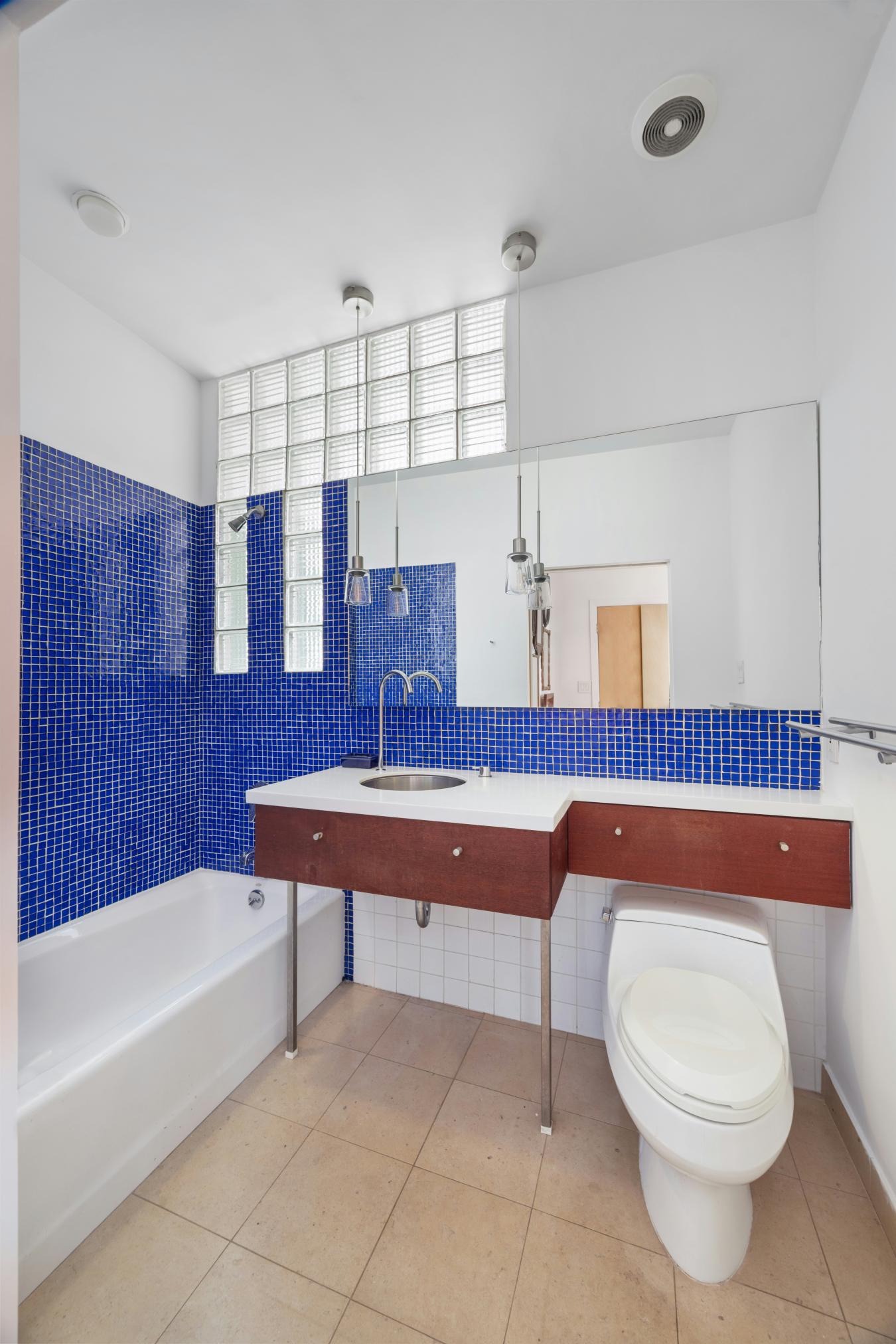 South Slope, New York, 11215, United States, 3 Bedrooms Bedrooms, ,2 BathroomsBathrooms,Residential,For Sale,2049635